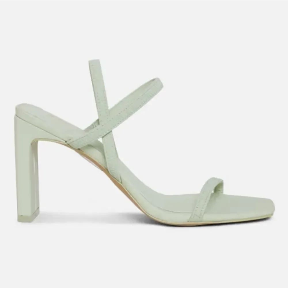 BRAND NEW FOREVER 21 SQUARE TOE BLOCK HEEL SANDAL G1